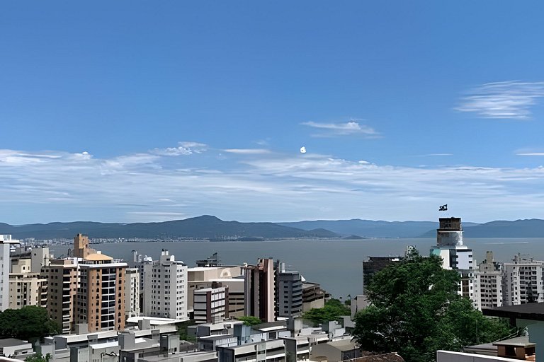 Spectacular view! 2-bedroom with sea view